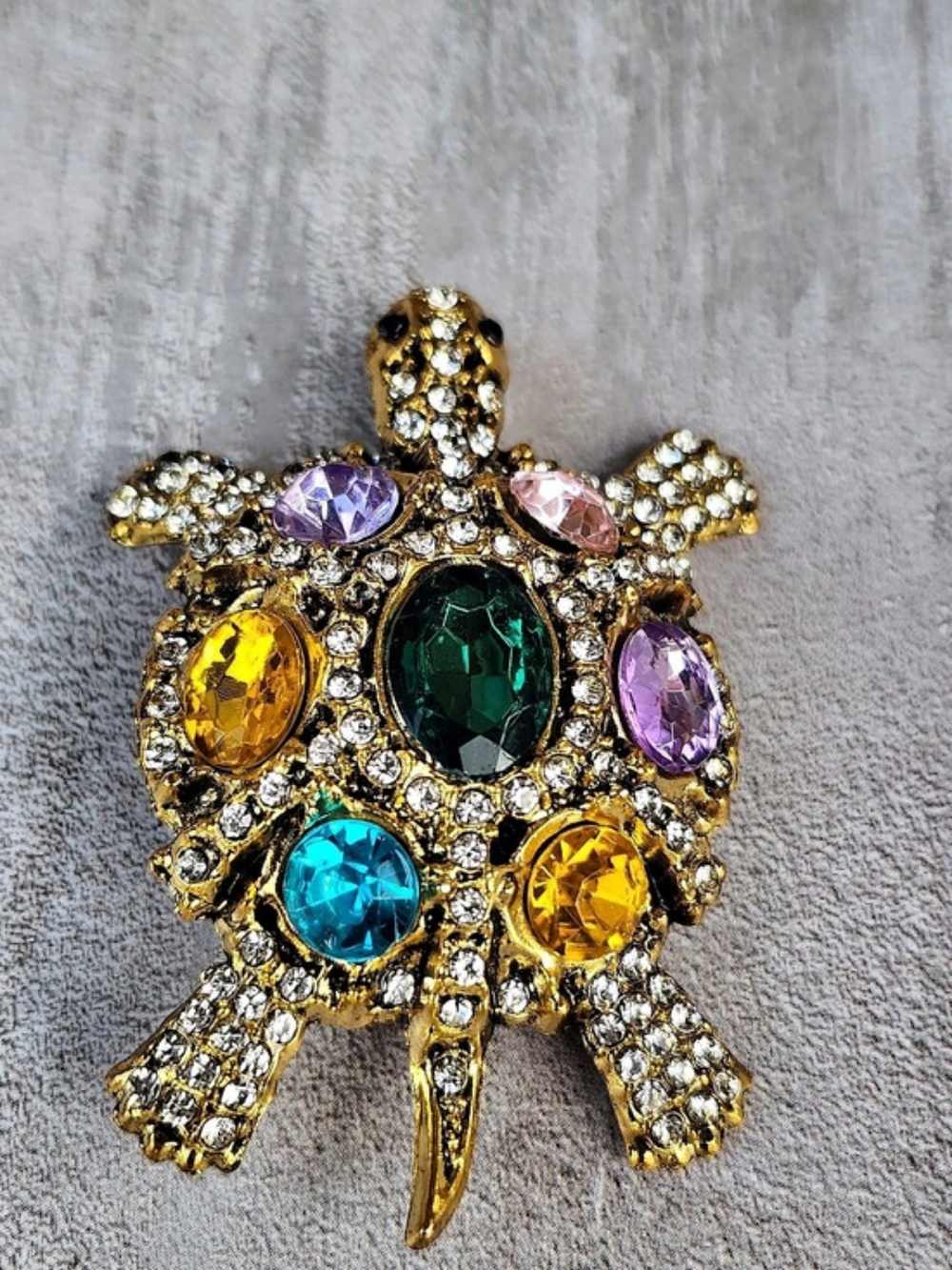 Jeweled Turtle Brooch in Gold Multicolor Like New